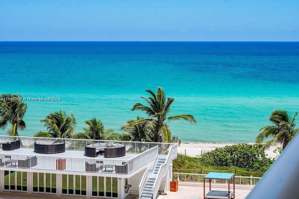 5401 Collins Ave 514