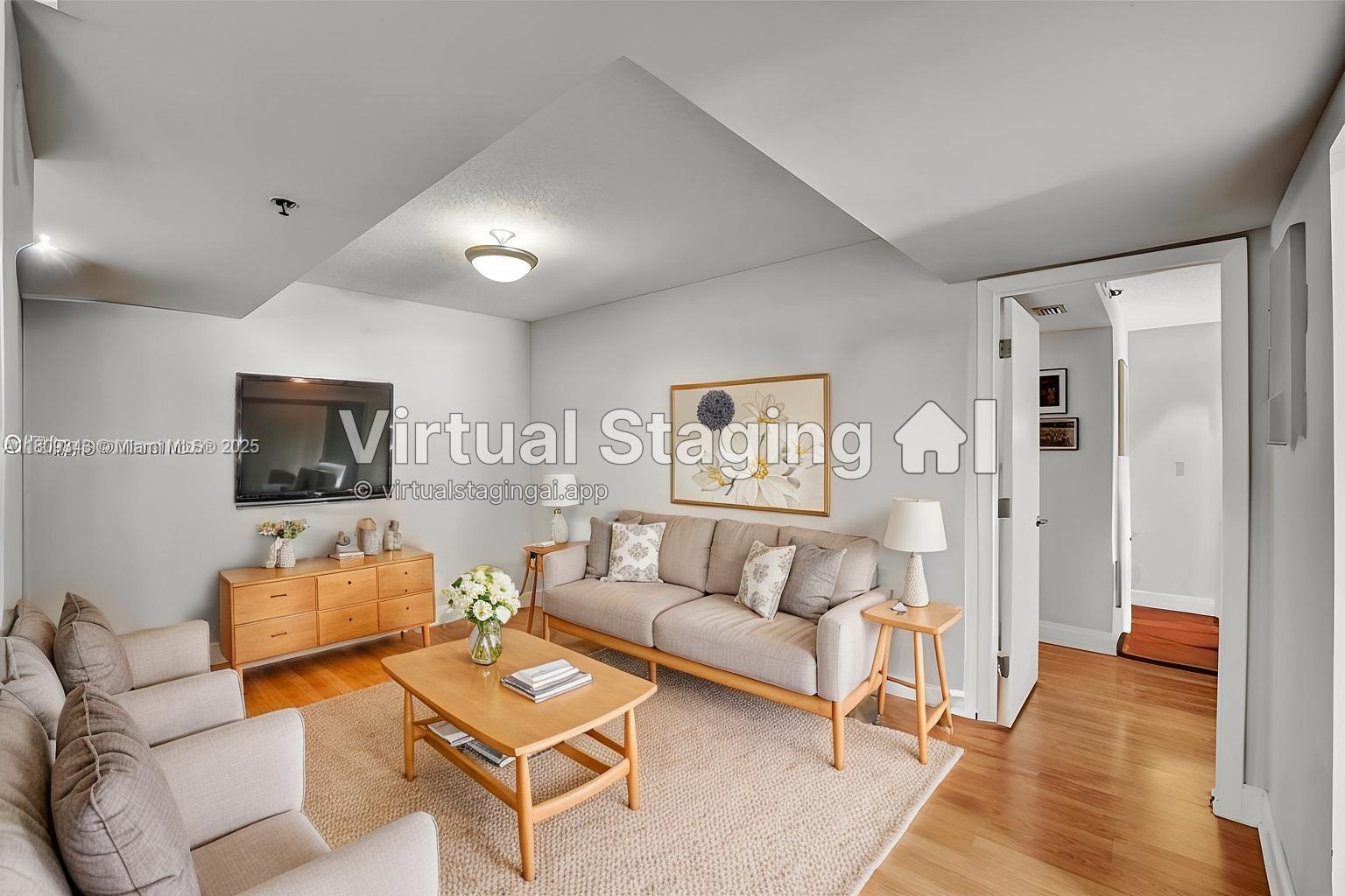 SUMMIT CONDO - Residential