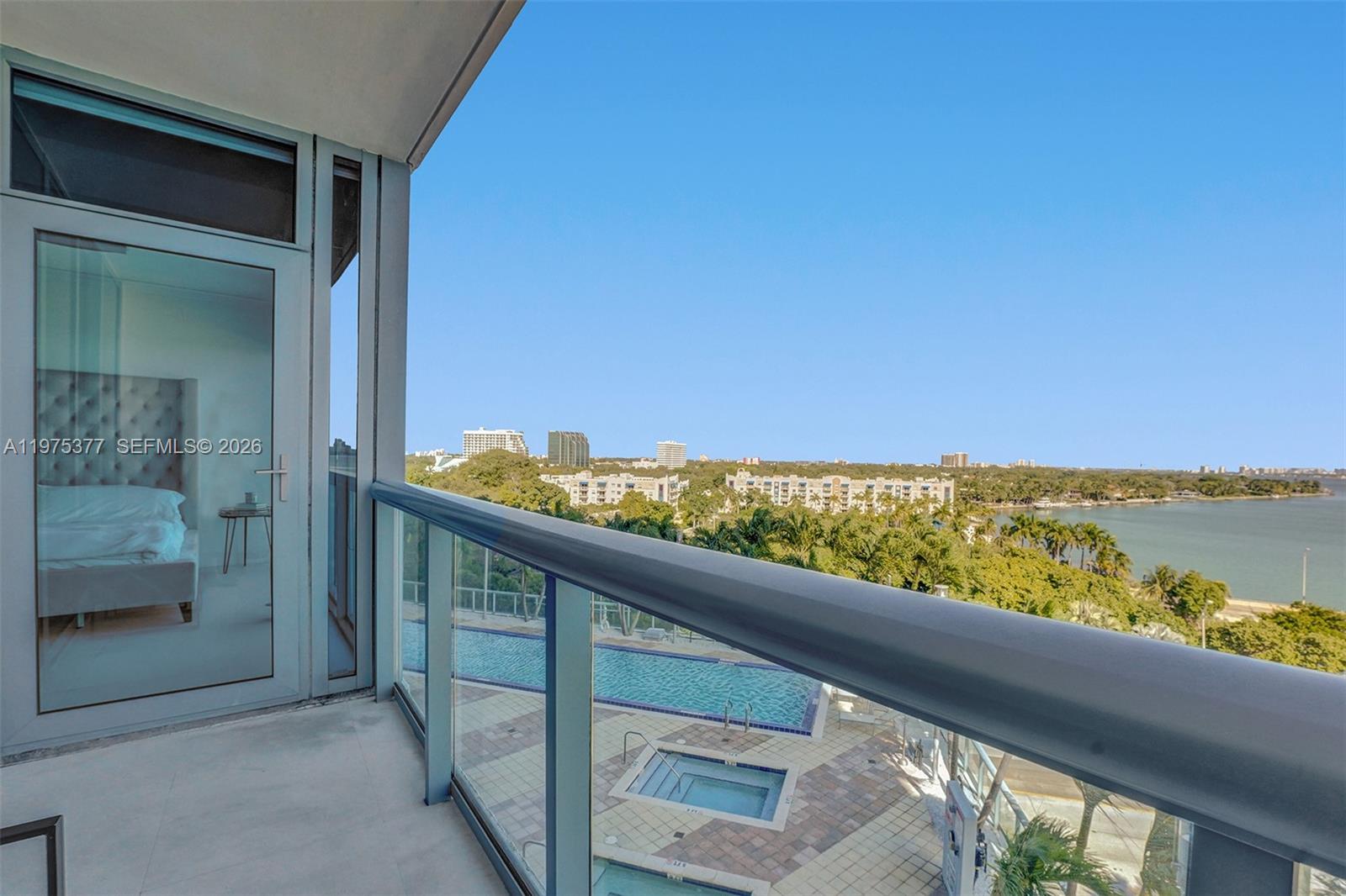 BLUE CONDO - Residential