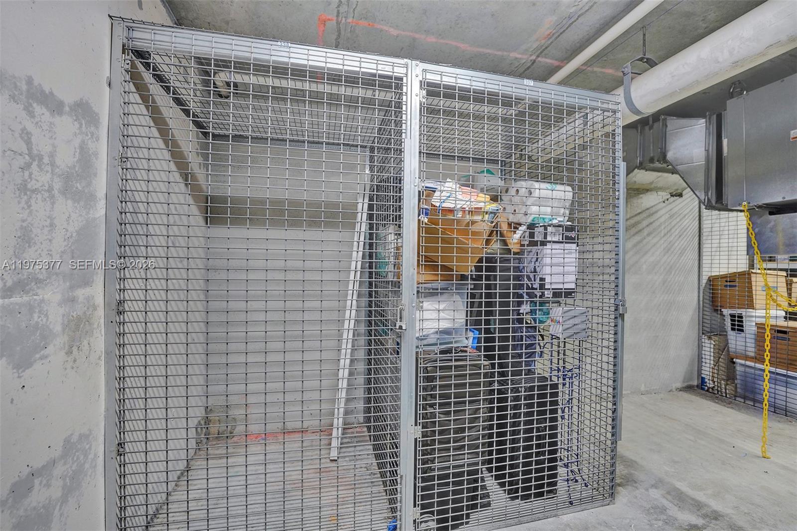 BLUE CONDO - Residential