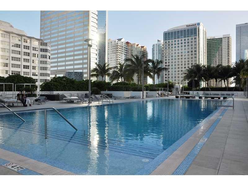 THE PLAZA 901 BRICKELL CO - Residential