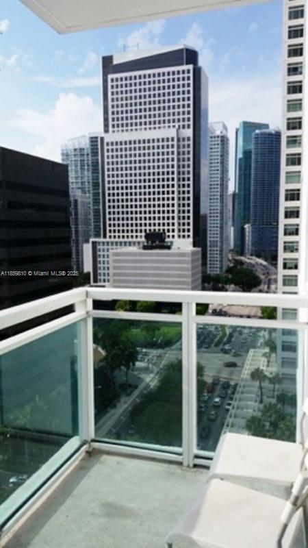 THE PLAZA 901 BRICKELL CO - Residential