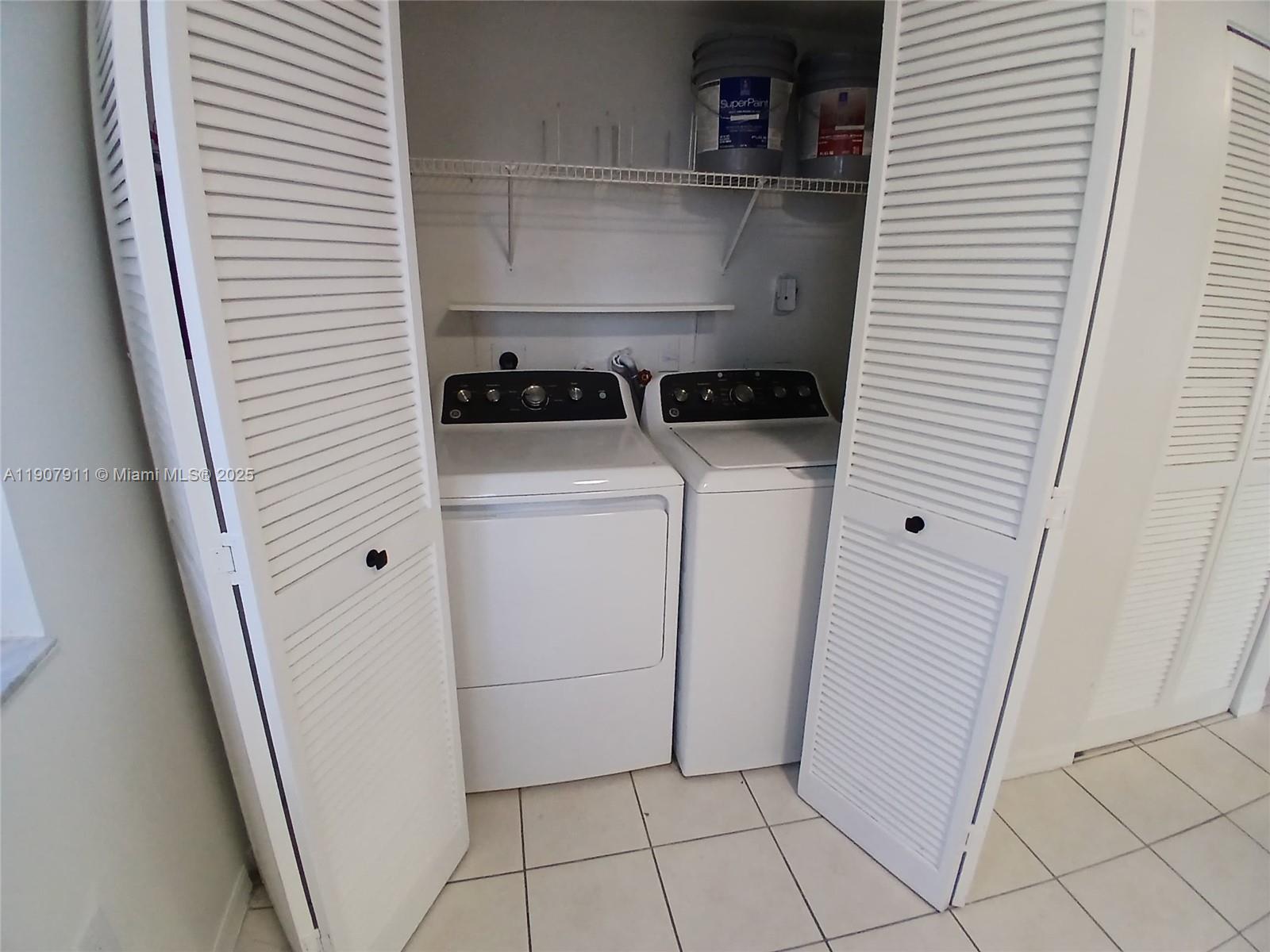 LAGO LINDO TOWNVILLAS CON - Residential Lease