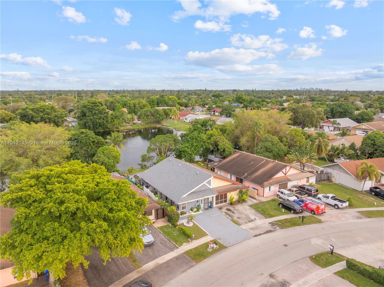 NORTH LAUDERDALE VILLAGE - Residential