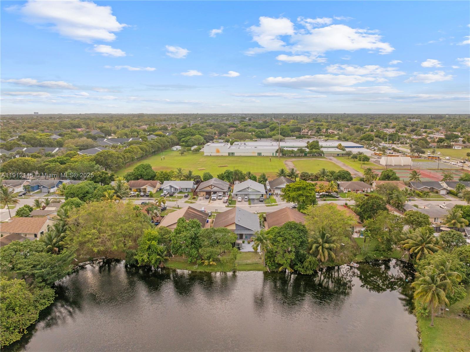 NORTH LAUDERDALE VILLAGE - Residential