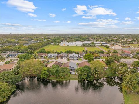 1221 SW 75th Ave North Lauderdale FL 33068