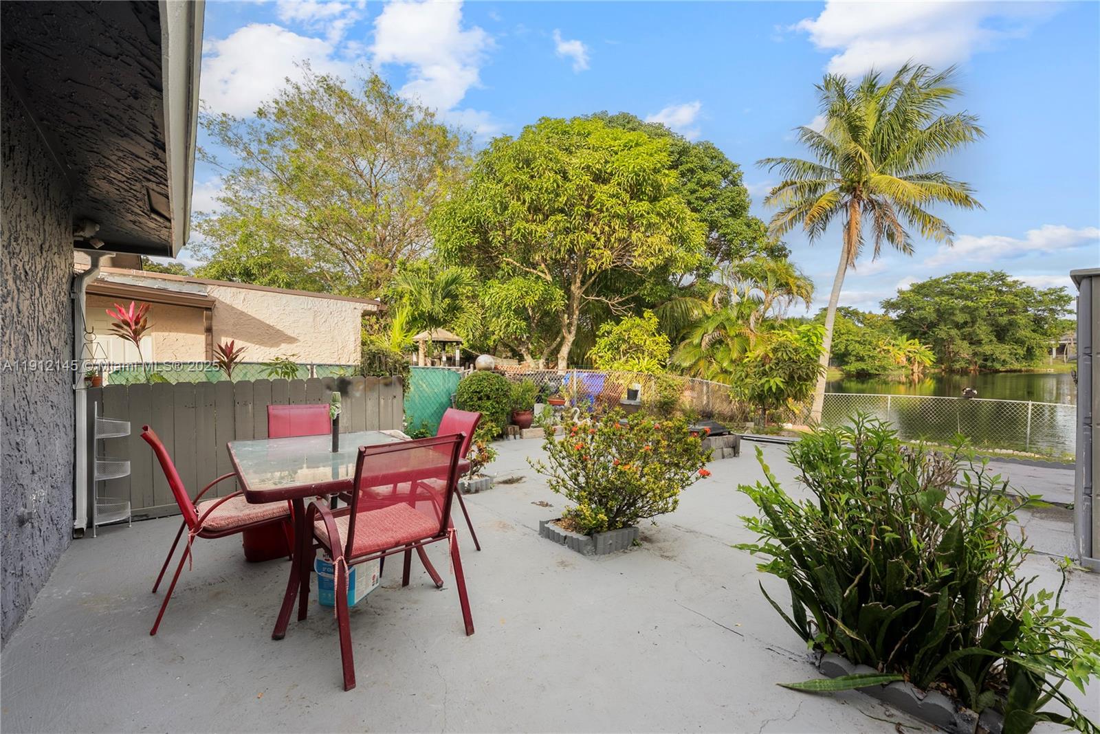 NORTH LAUDERDALE VILLAGE - Residential