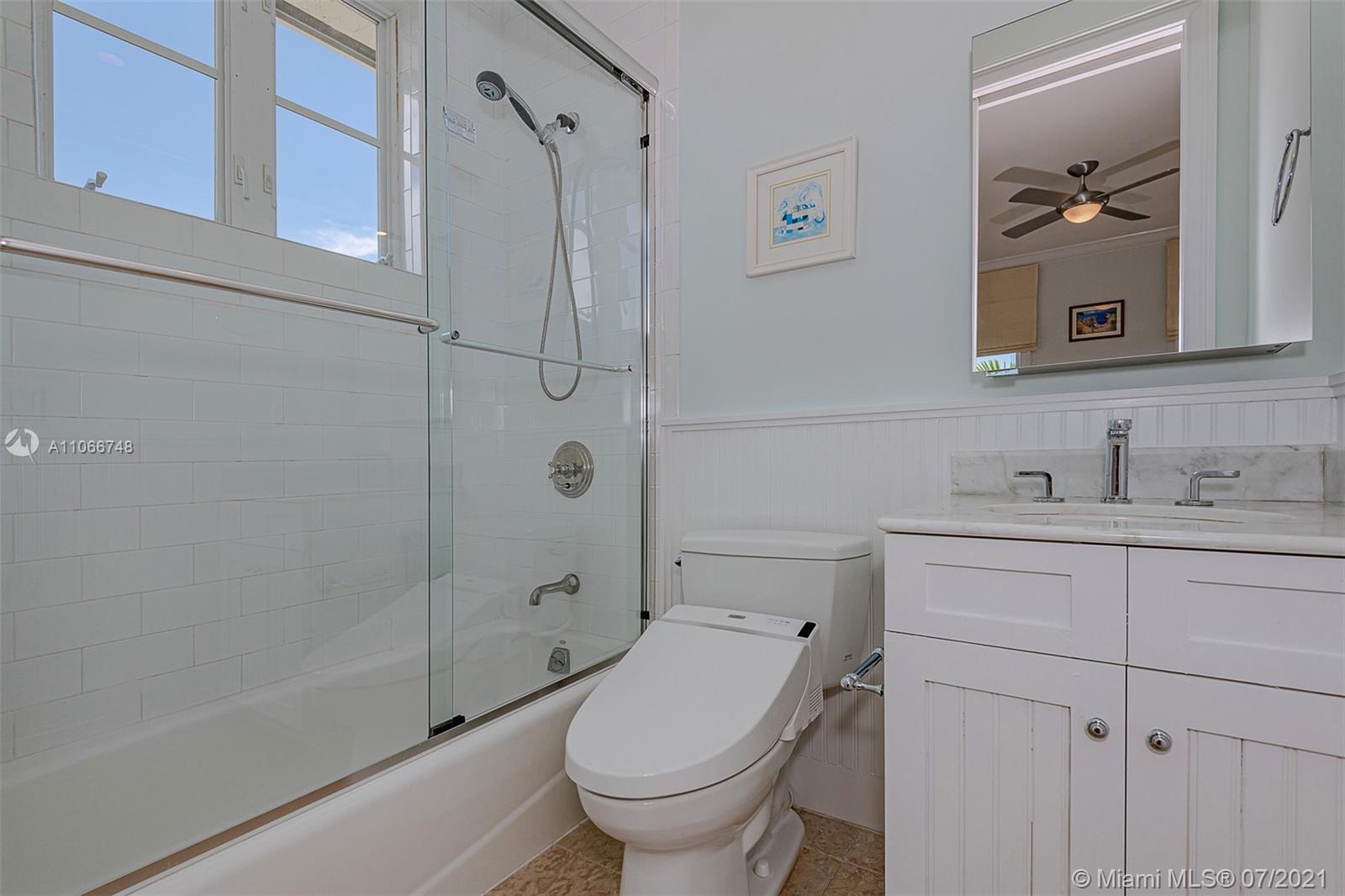 TROPICAL ISLE HOMES SUB 1 - Residential