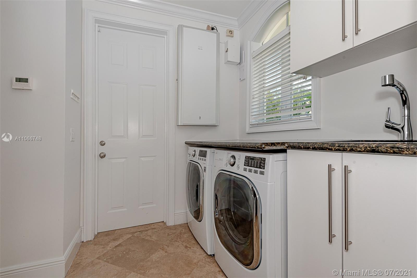 TROPICAL ISLE HOMES SUB 1 - Residential