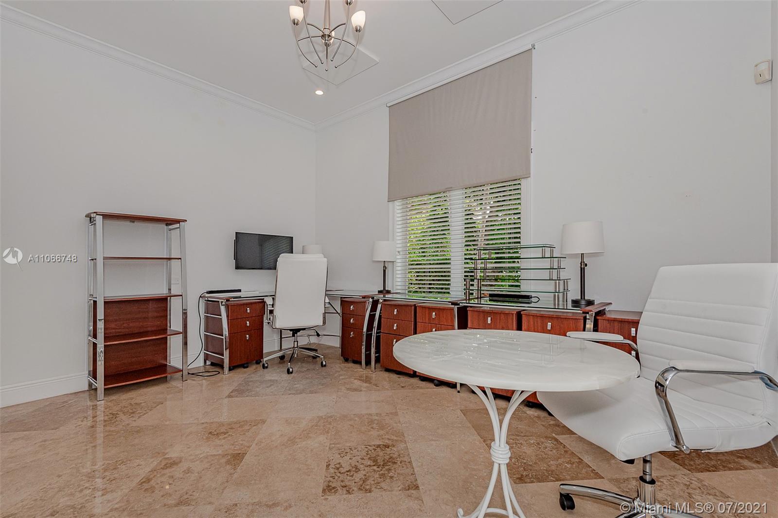 TROPICAL ISLE HOMES SUB 1 - Residential