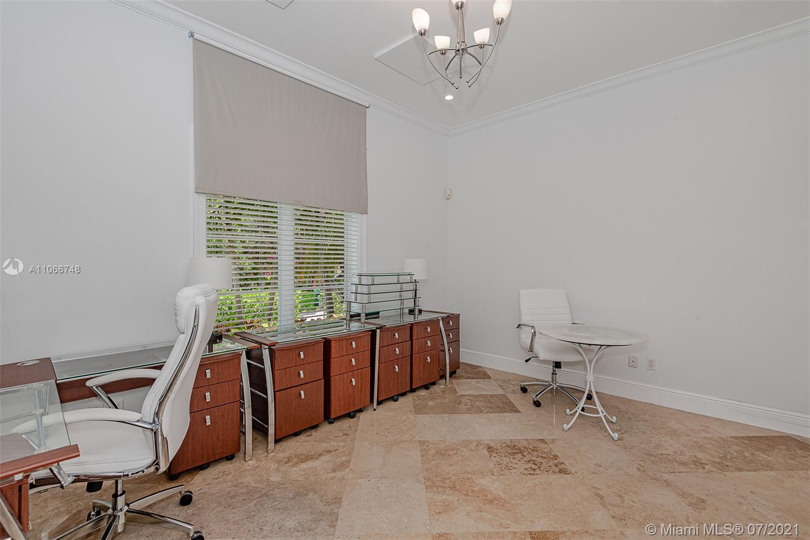 TROPICAL ISLE HOMES SUB 1 - Residential