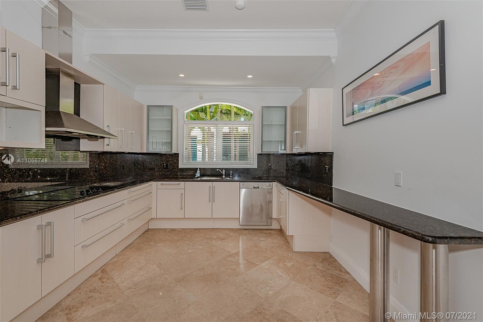 TROPICAL ISLE HOMES SUB 1 - Residential