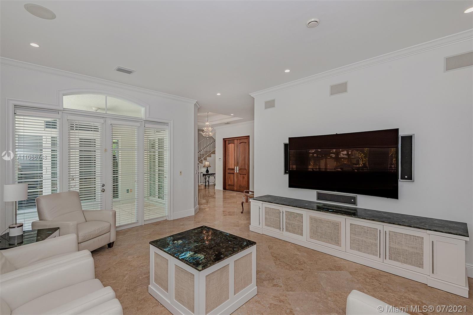 TROPICAL ISLE HOMES SUB 1 - Residential