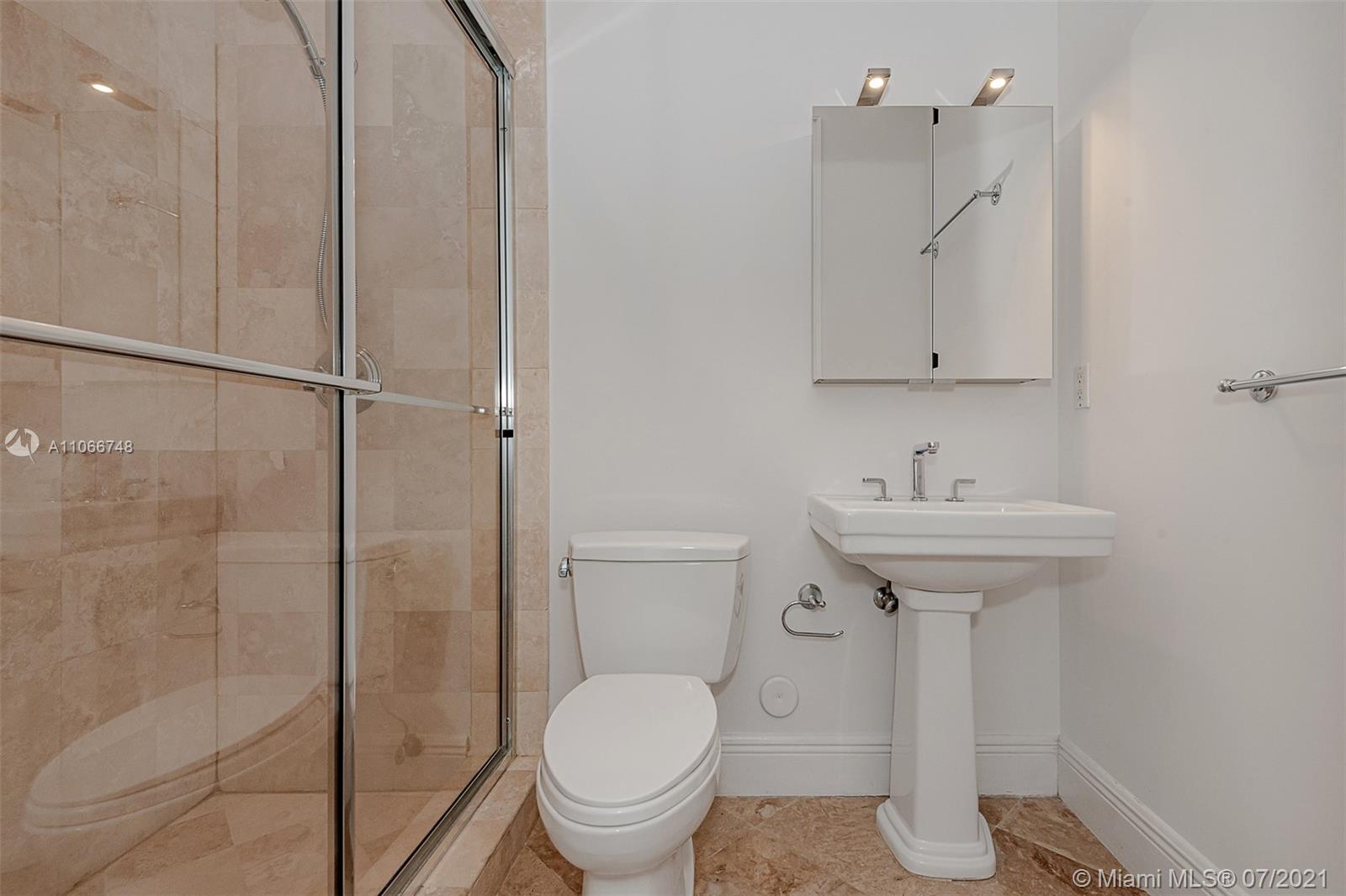 TROPICAL ISLE HOMES SUB 1 - Residential