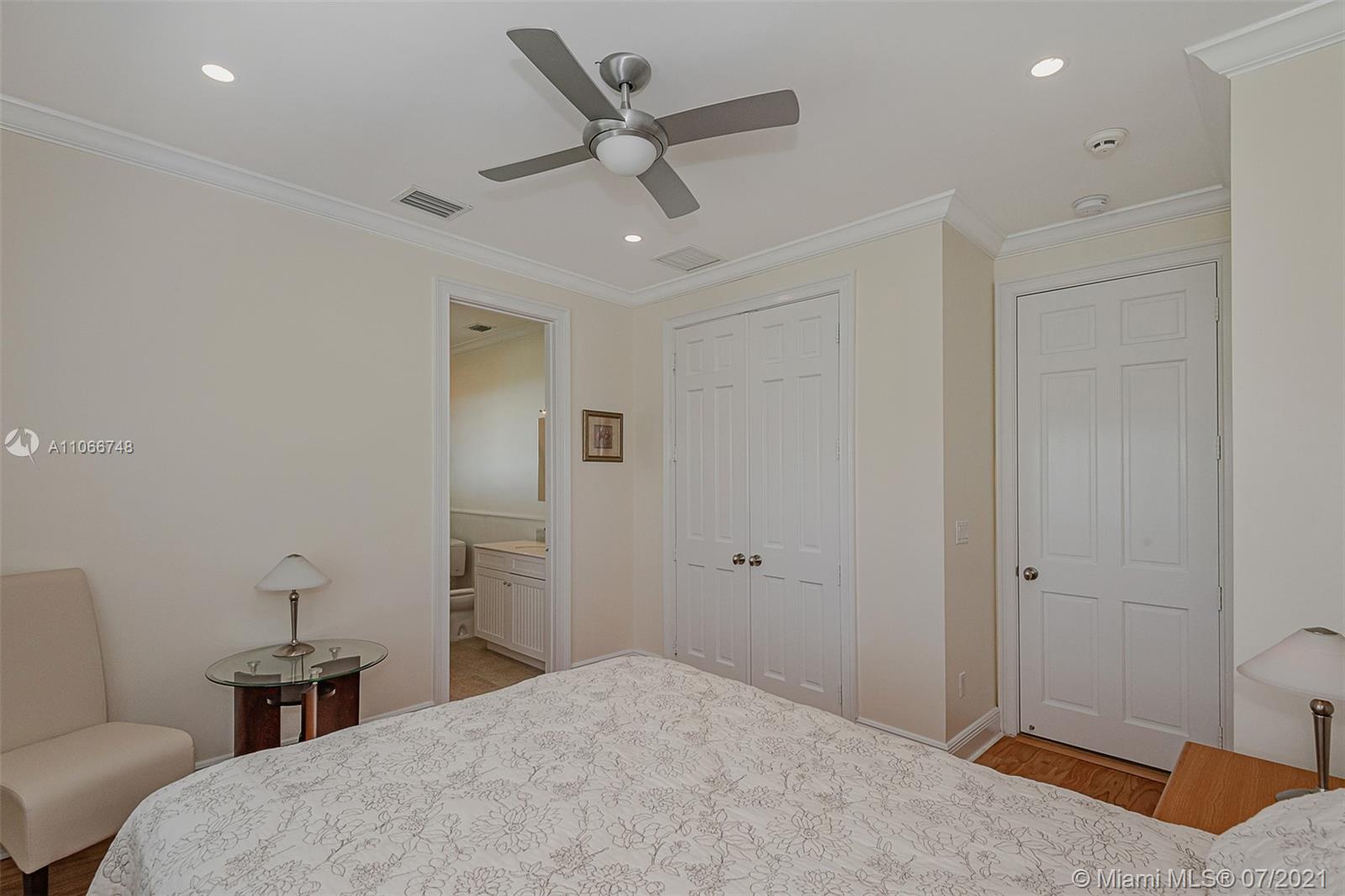 TROPICAL ISLE HOMES SUB 1 - Residential