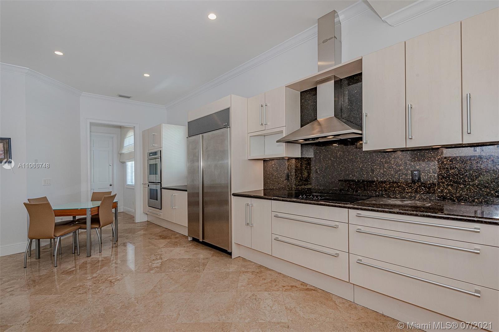 TROPICAL ISLE HOMES SUB 1 - Residential