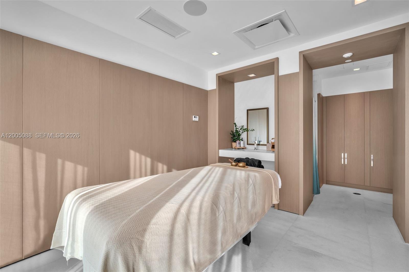 ESCOTTONIA PARK - Residential