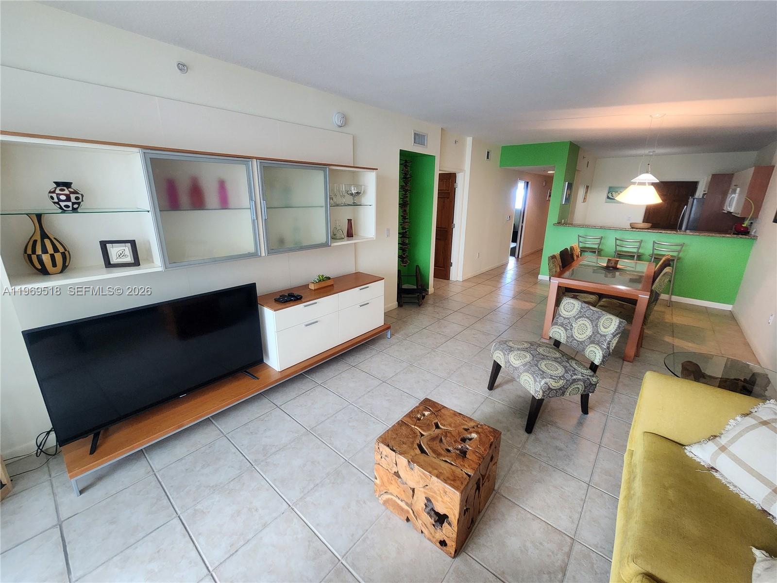 MARINA BAY CLUB - Residential