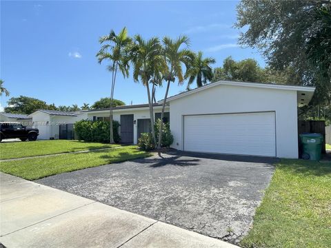 5740 SW 45th Ter - Miami FL 33155