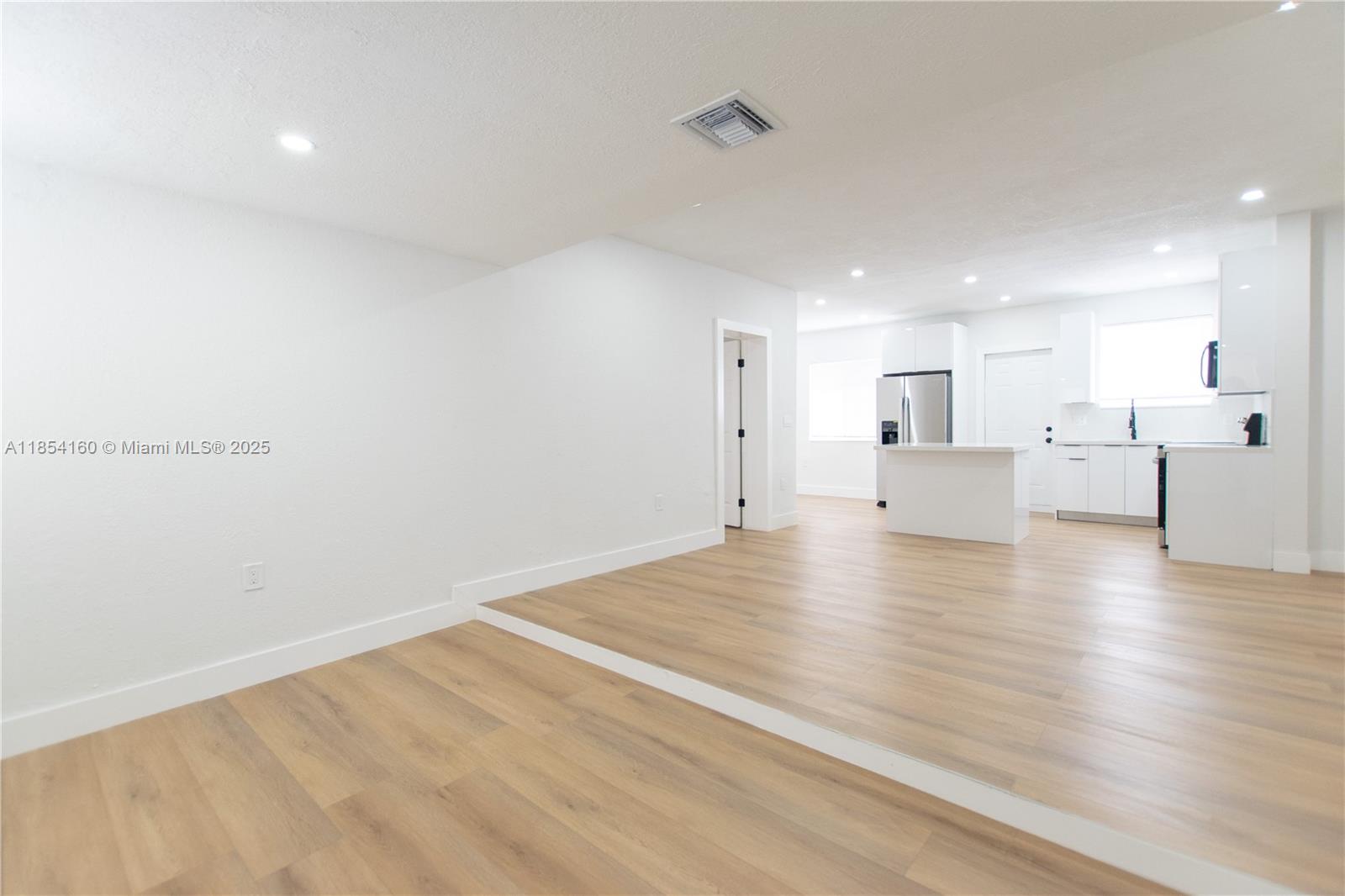 4701 NW 10th Ave