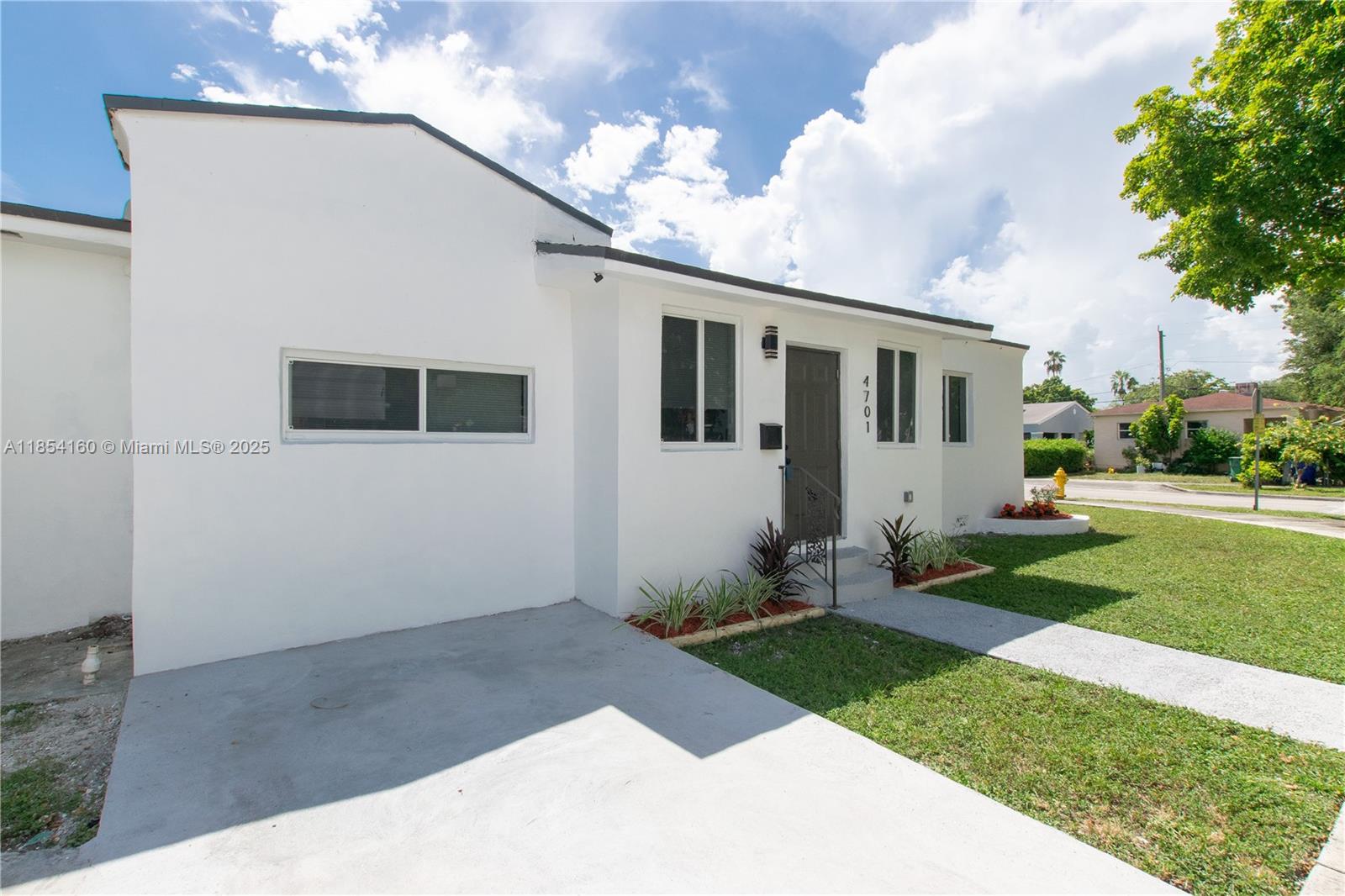 4701 NW 10th Ave