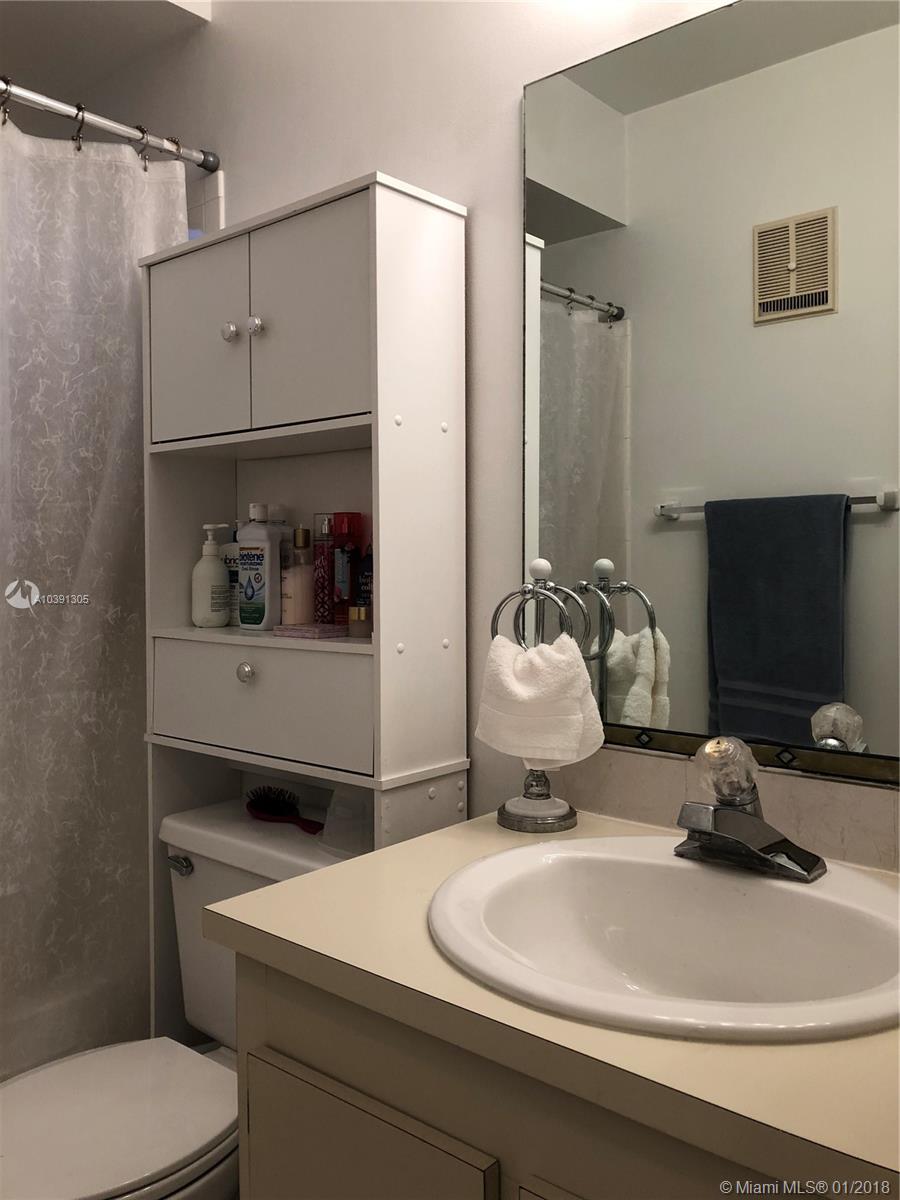 PEMBROKE POINTE SEC TWO - Residential