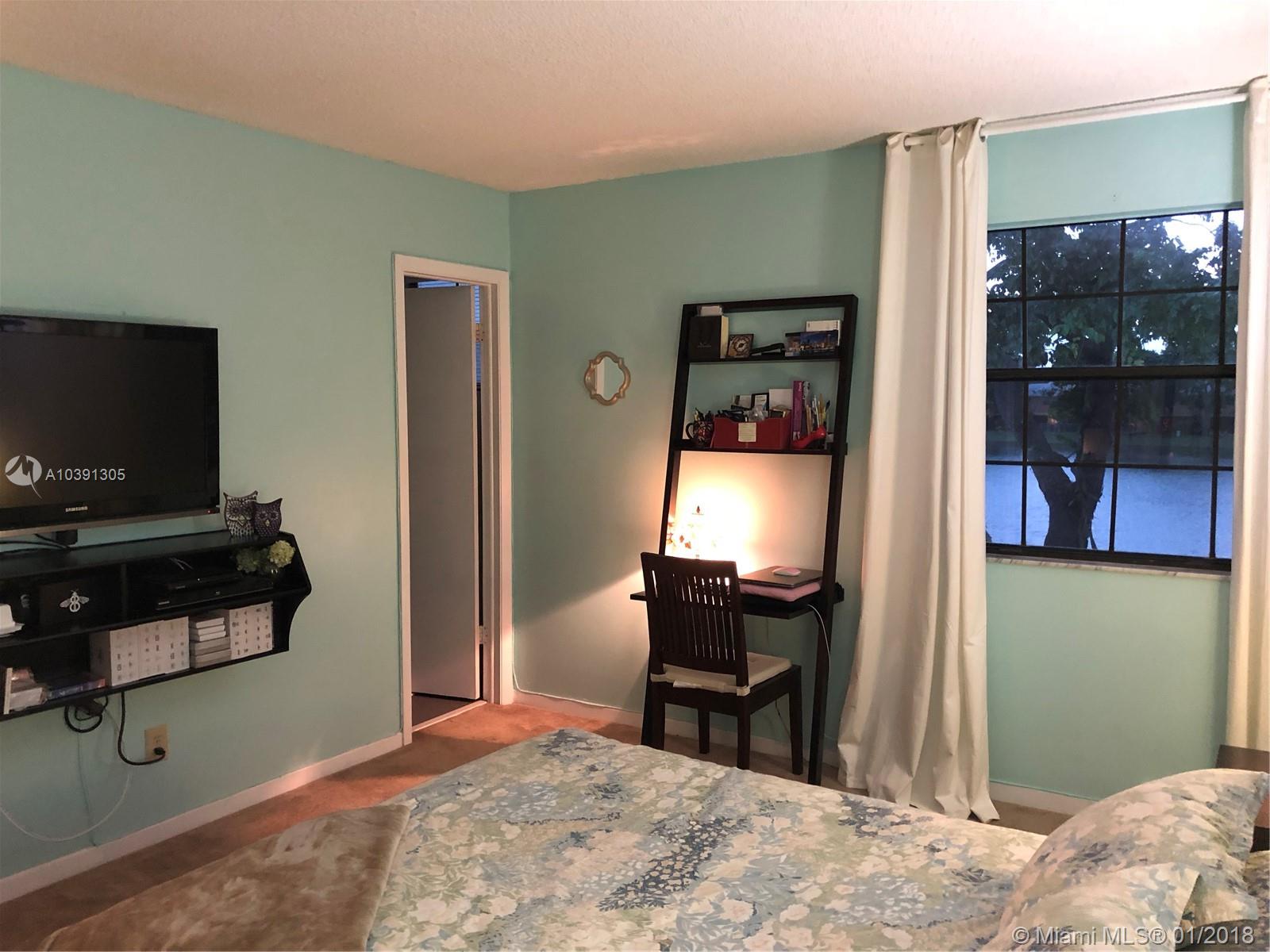 PEMBROKE POINTE SEC TWO - Residential