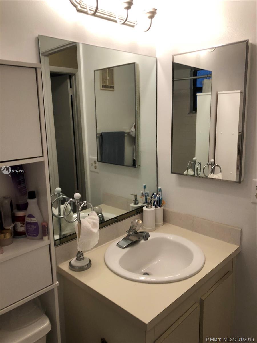 PEMBROKE POINTE SEC TWO - Residential