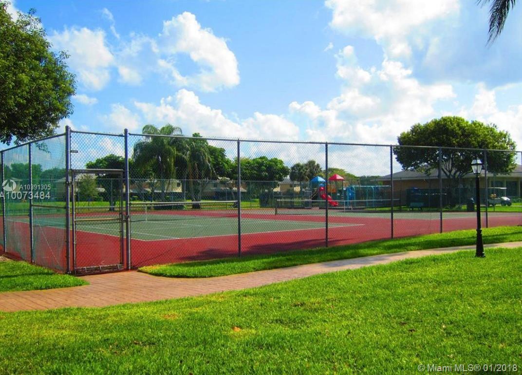 PEMBROKE POINTE SEC TWO - Residential