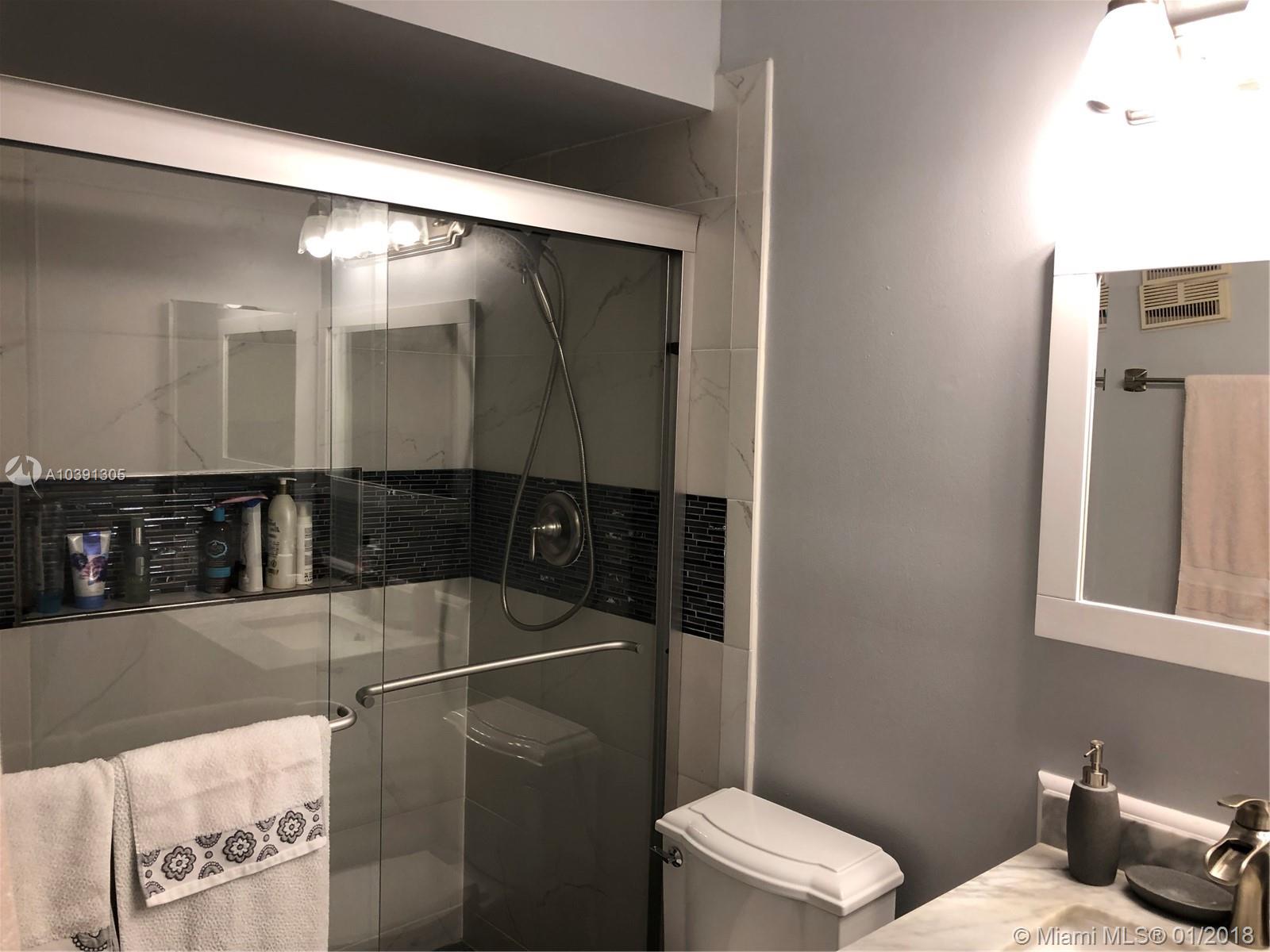 PEMBROKE POINTE SEC TWO - Residential