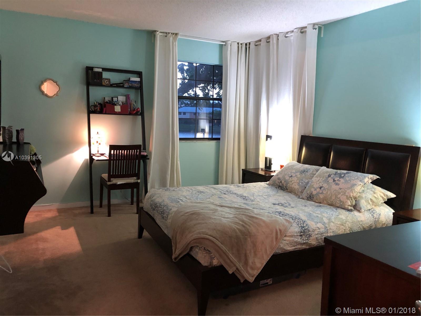 PEMBROKE POINTE SEC TWO - Residential