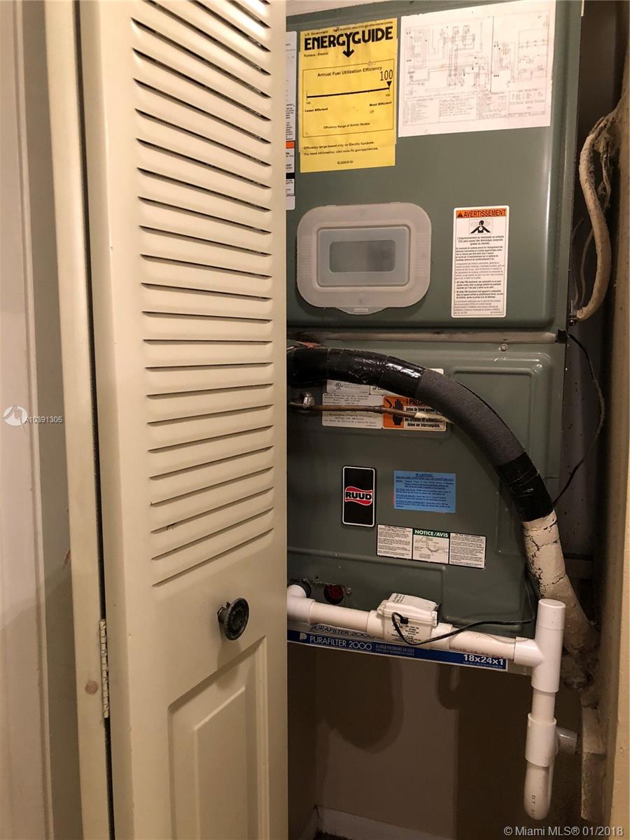 PEMBROKE POINTE SEC TWO - Residential