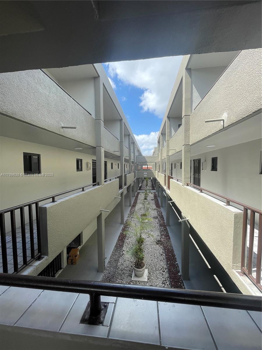 5 Olive Dr 22