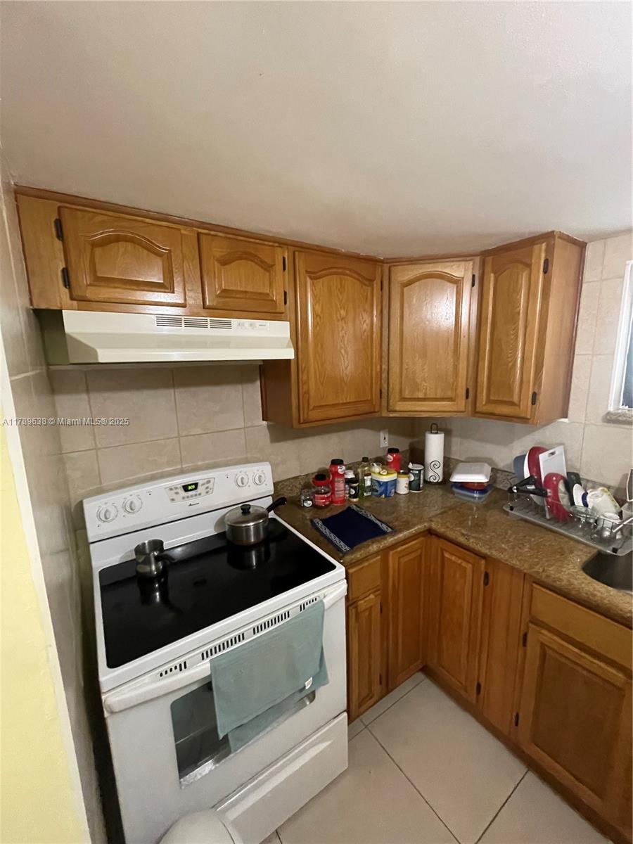 5 Olive Dr 22