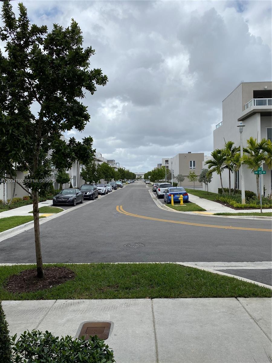 LANDMARK AT DORAL - Residential