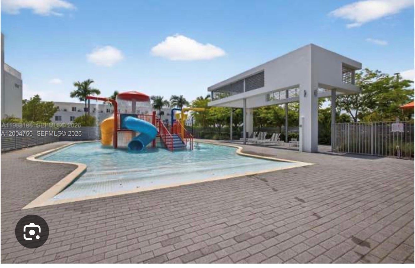 LANDMARK AT DORAL - Residential