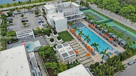 LANDMARK AT DORAL - Residential