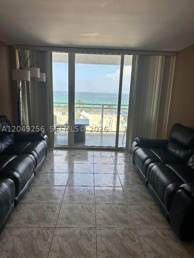 2030 S Ocean Dr 416