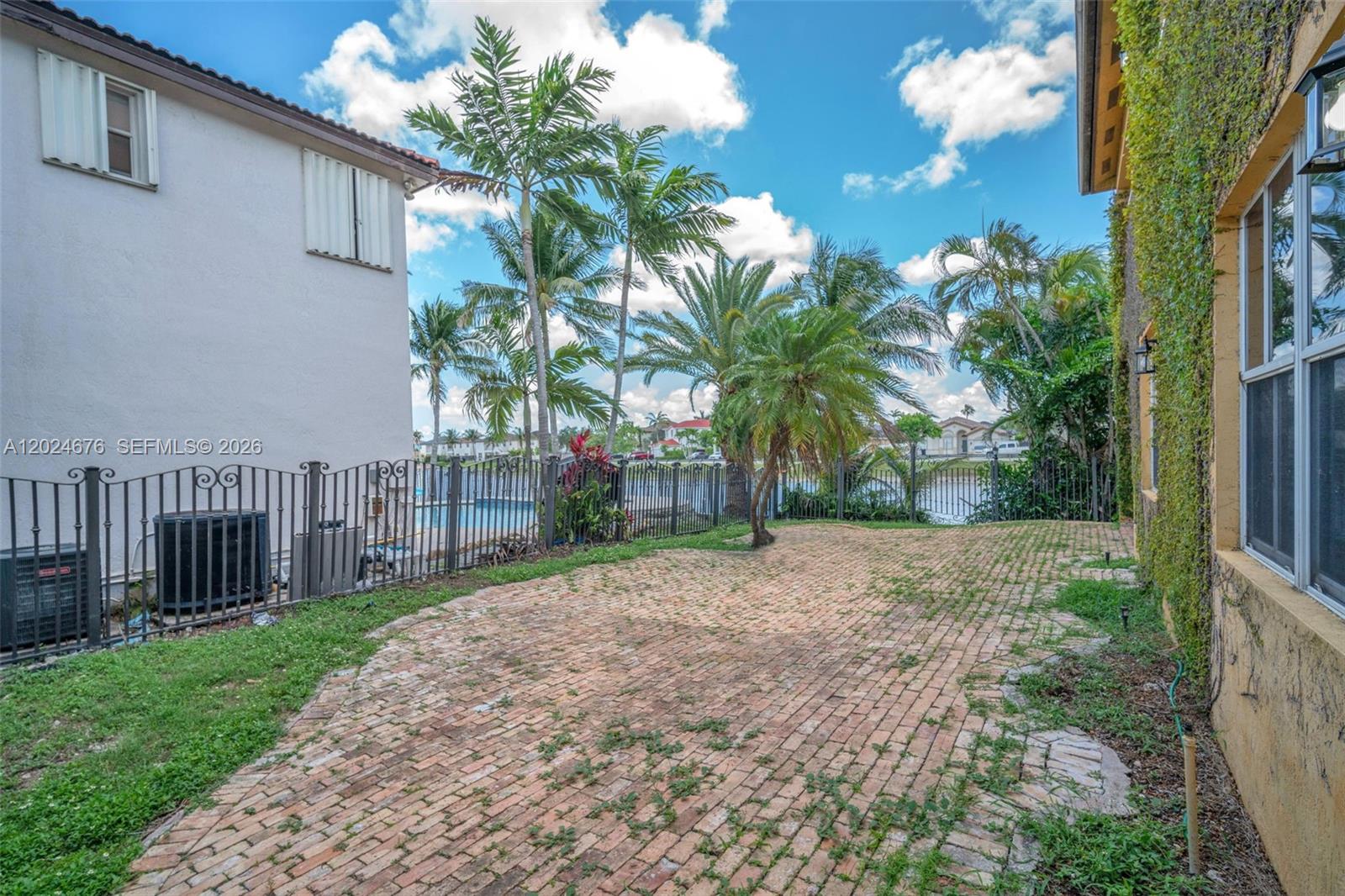 CENTURY ESTATES 1ST ADDN - Residential Lease