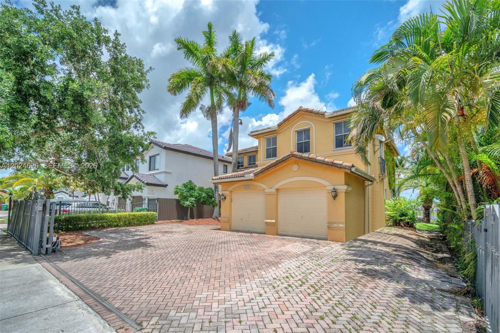 CENTURY ESTATES 1ST ADDN - Residential Lease