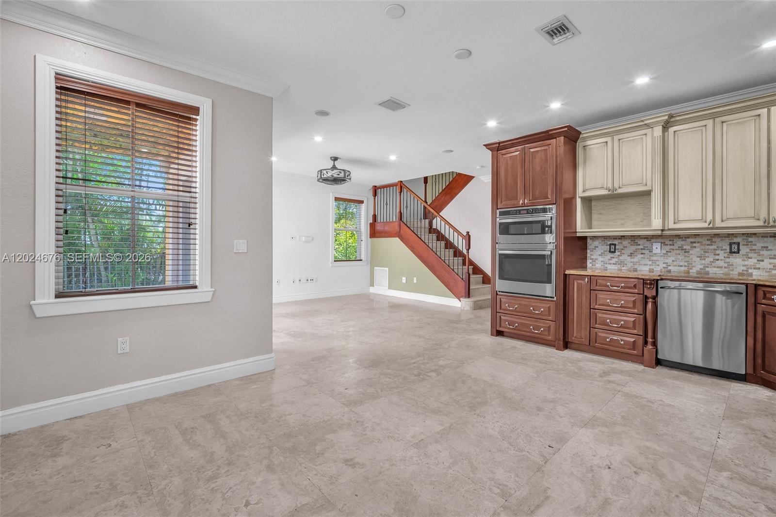 CENTURY ESTATES 1ST ADDN - Residential Lease