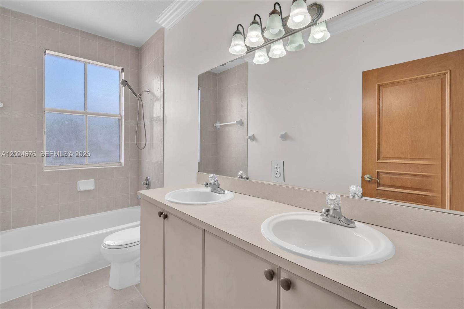 CENTURY ESTATES 1ST ADDN - Residential Lease