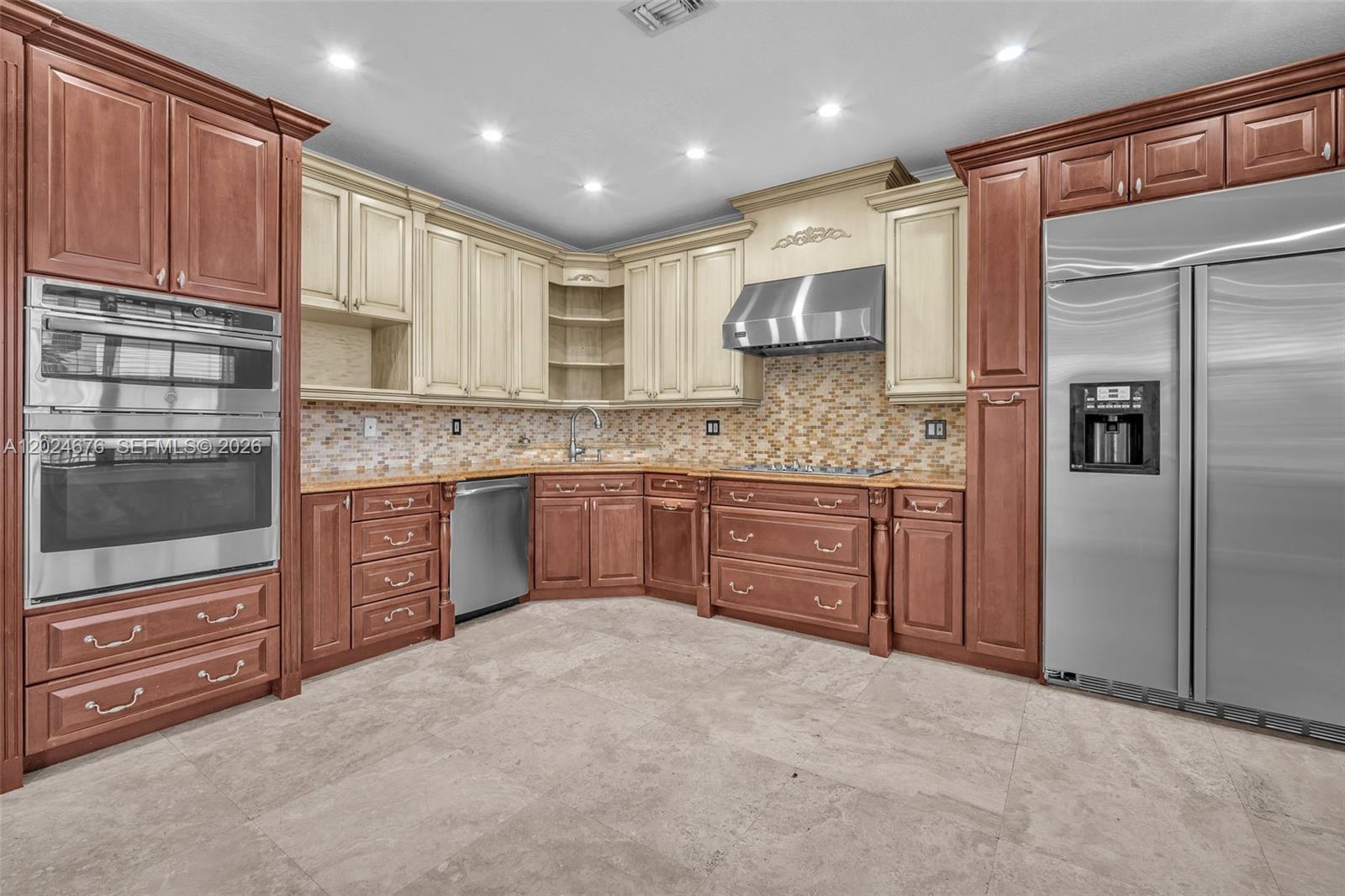CENTURY ESTATES 1ST ADDN - Residential Lease