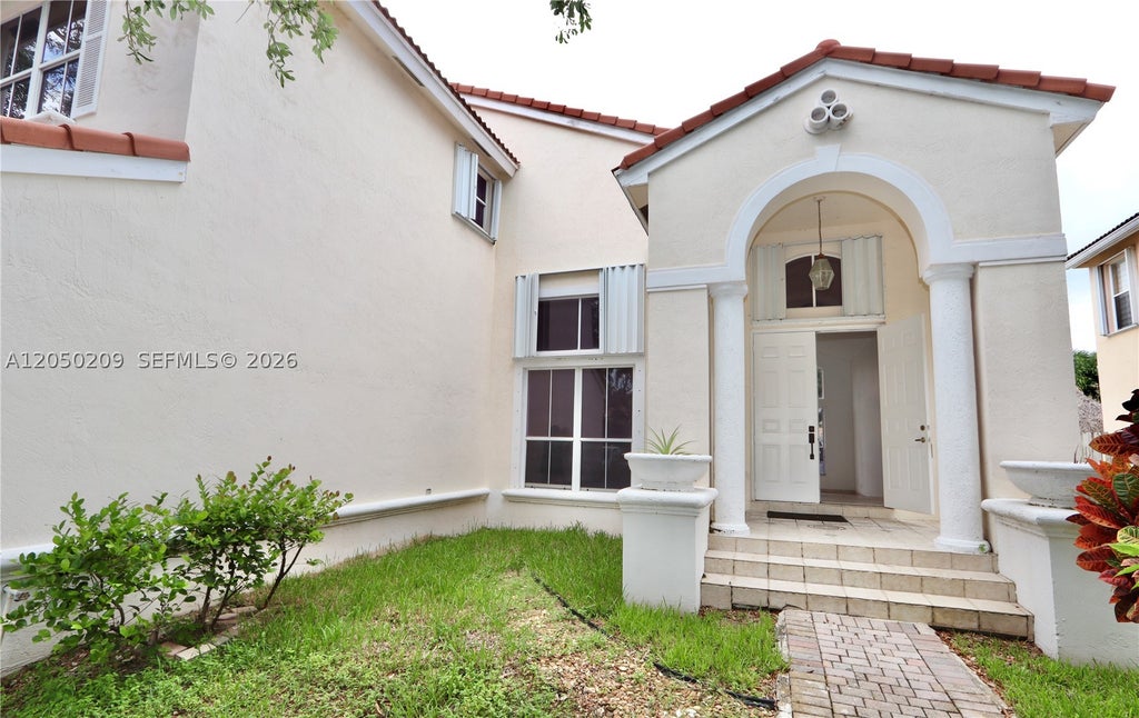 Photo of Hollywood, FL 33312 (MLS # A12050209)