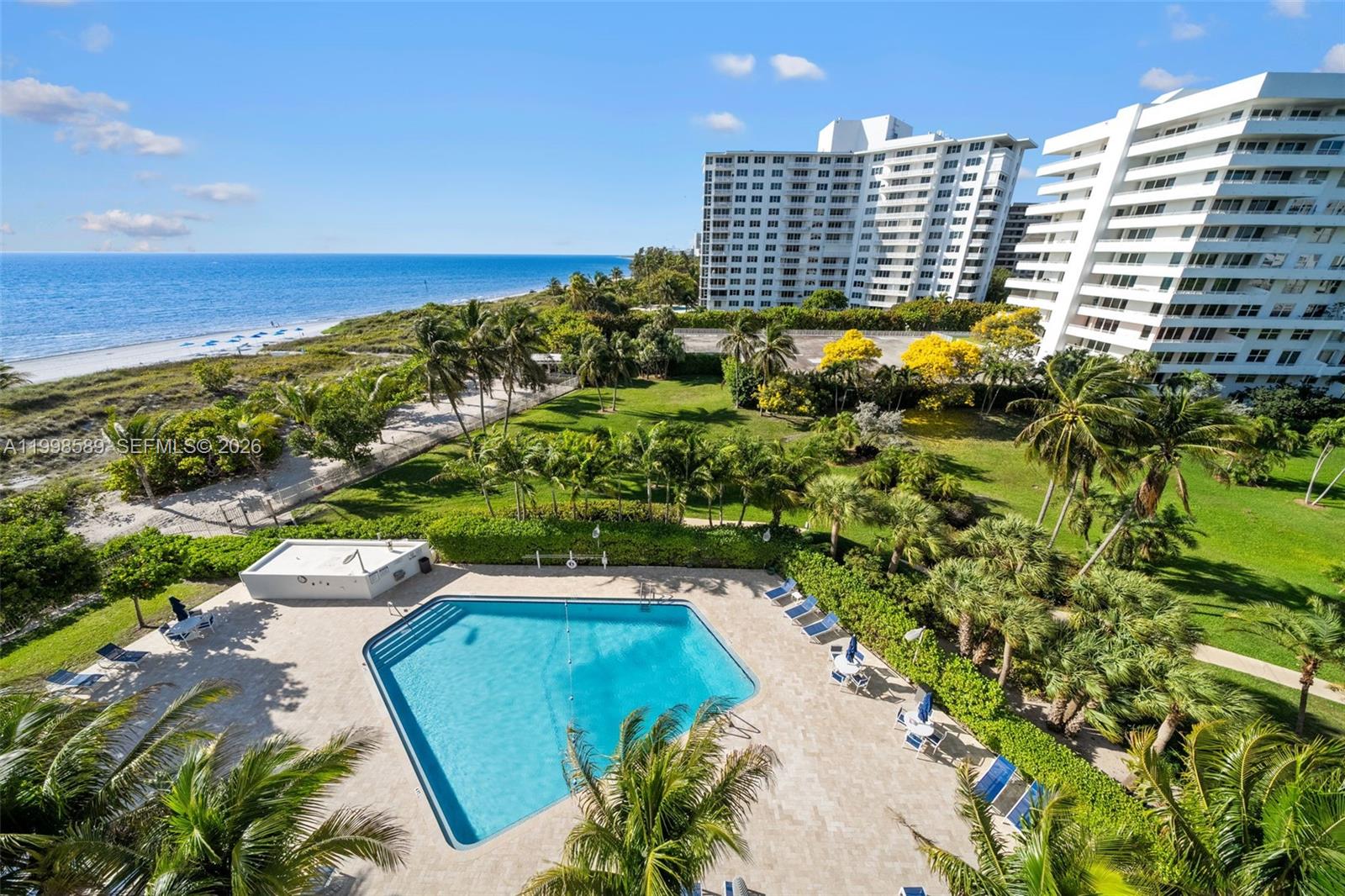 KEY BISCAYNE COMMODORE CL - Residential