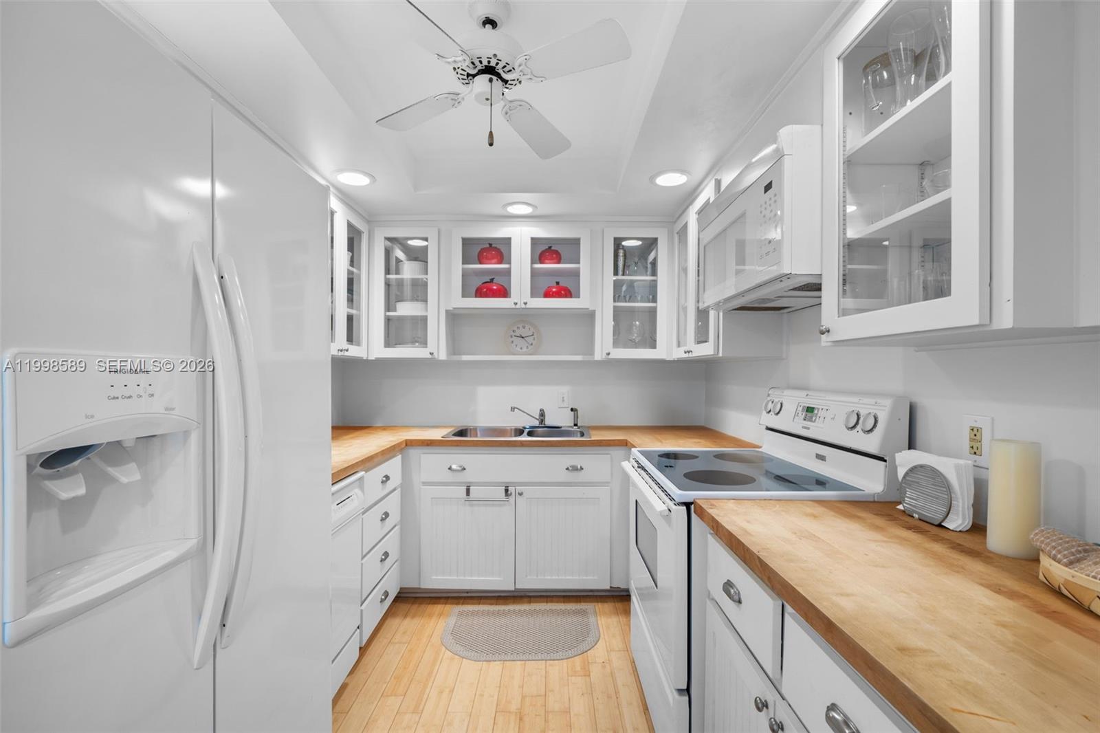 KEY BISCAYNE COMMODORE CL - Residential