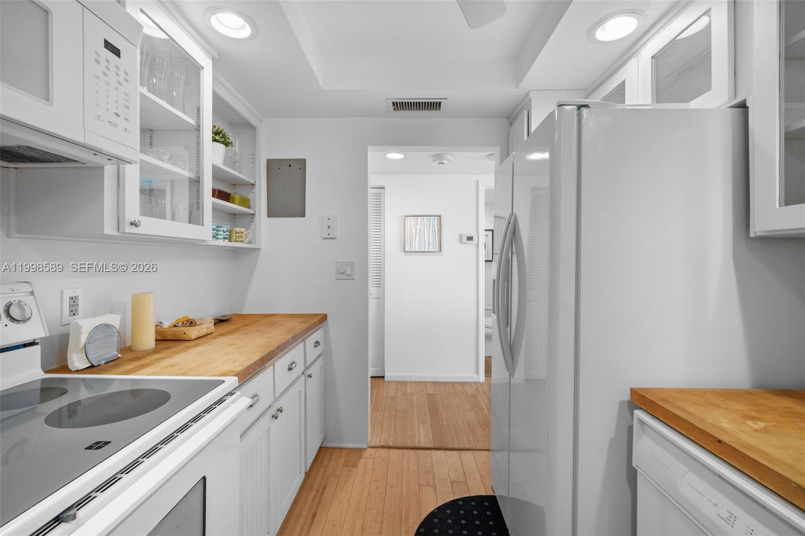 KEY BISCAYNE COMMODORE CL - Residential