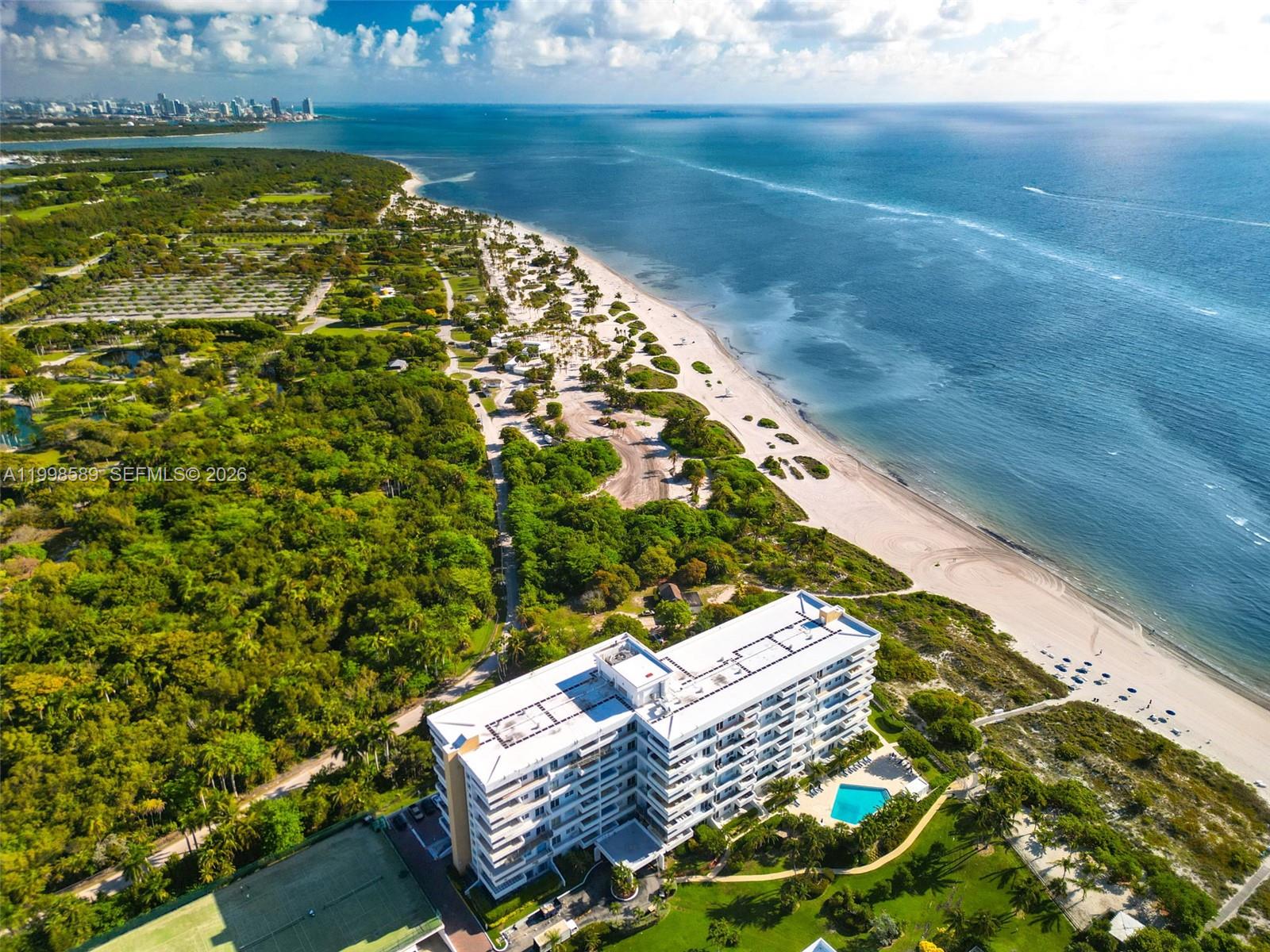 KEY BISCAYNE COMMODORE CL - Residential