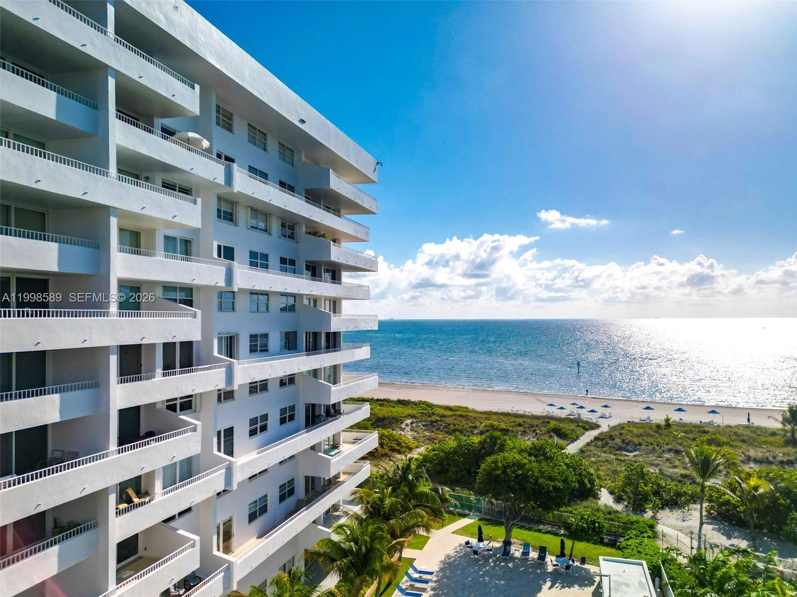 KEY BISCAYNE COMMODORE CL - Residential