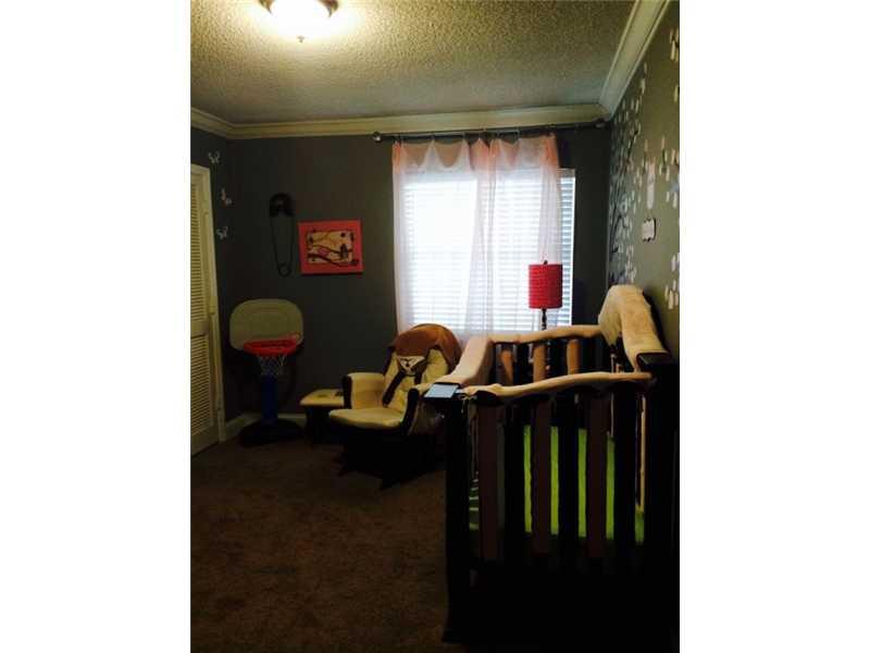 THE CROSSINGS 93-5 B - Residential Lease